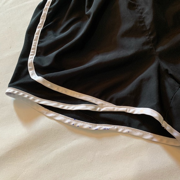 Nike running shorts - Picture 4 of 14